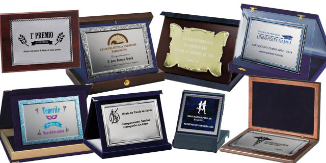 Placas Conmemorativas Madera Dorada